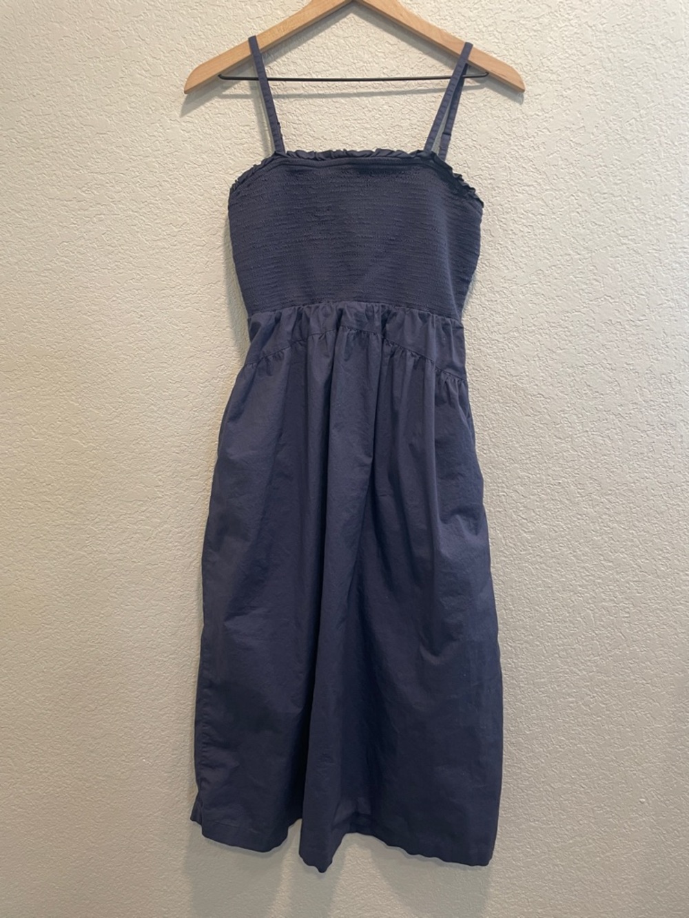 Old Navy Navy Blue Smocked Midi Sundress sz S - Picture 2 of 7